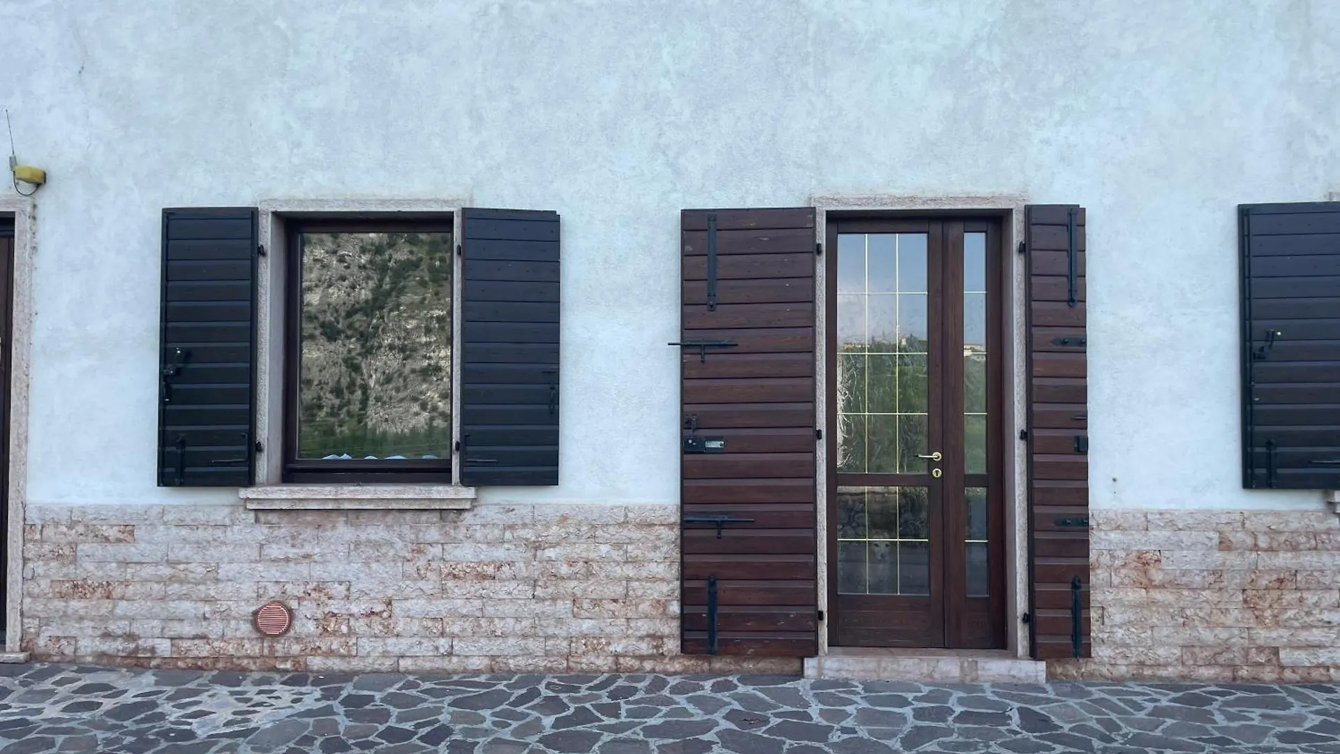 Апартаменты The Window On The Valdadige Sport And Nature Cercino Италия